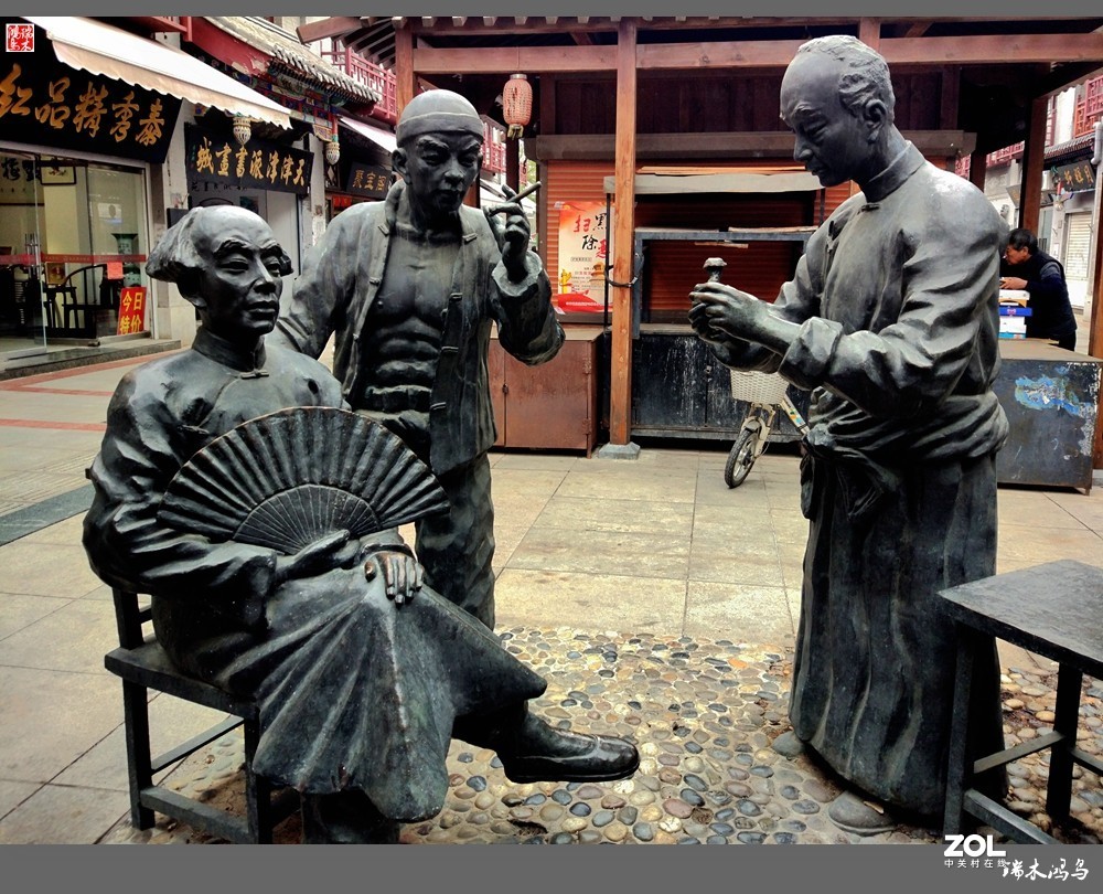 走马观花游天津——2.天津鼓楼古玩集市掠影