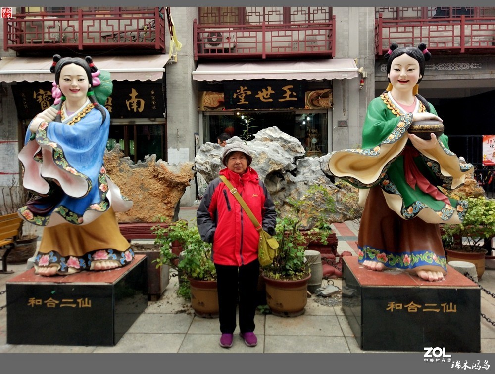 走马观花游天津——2.天津鼓楼古玩集市掠影