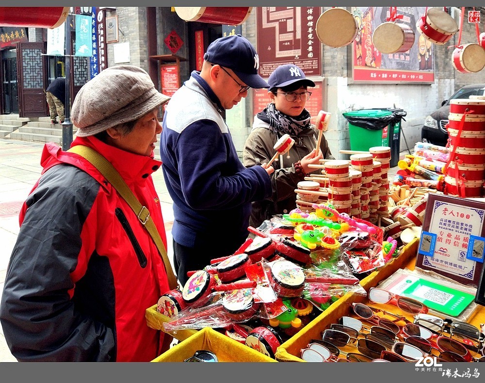 走马观花游天津——2.天津鼓楼古玩集市掠影