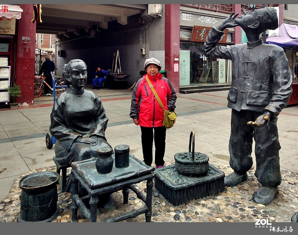走马观花游天津——2.天津鼓楼古玩集市掠影
