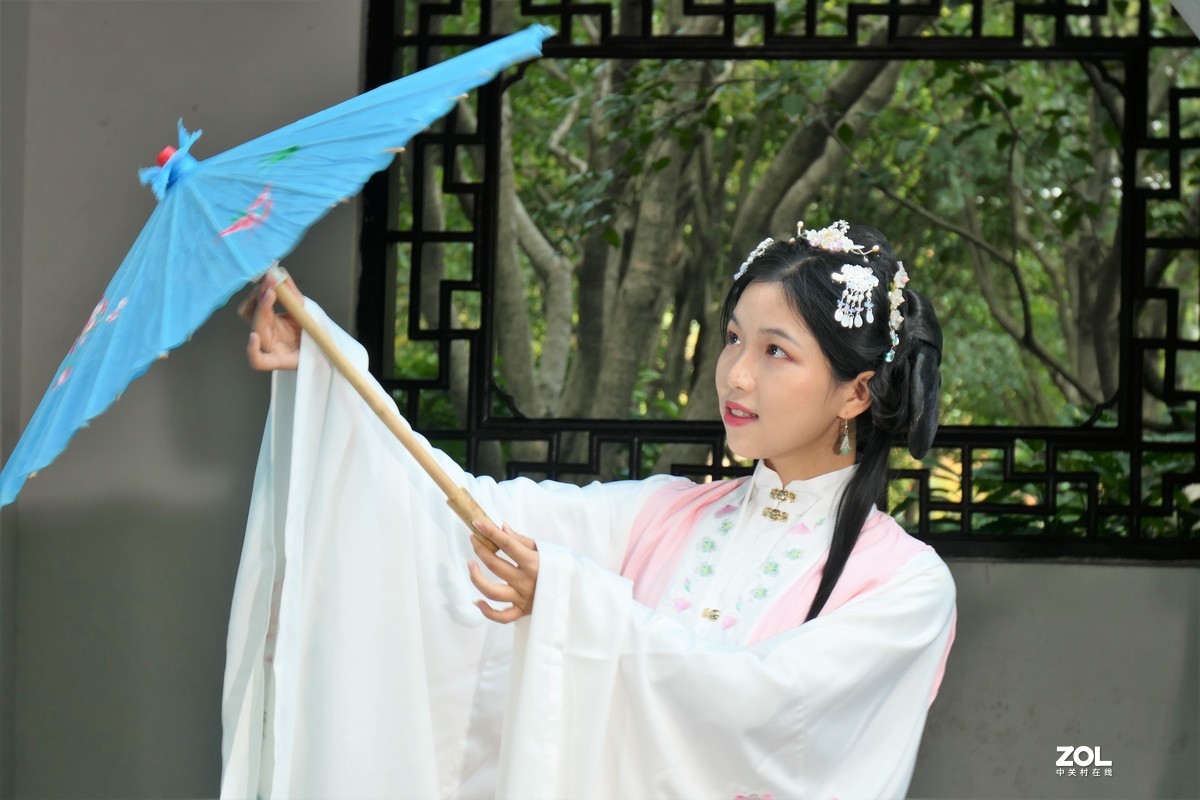 【笛韵女孩】——摄于上海桂林公园