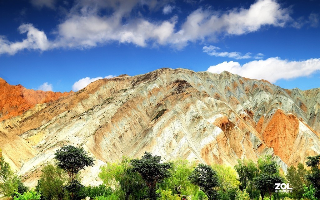 青海贵德五彩山