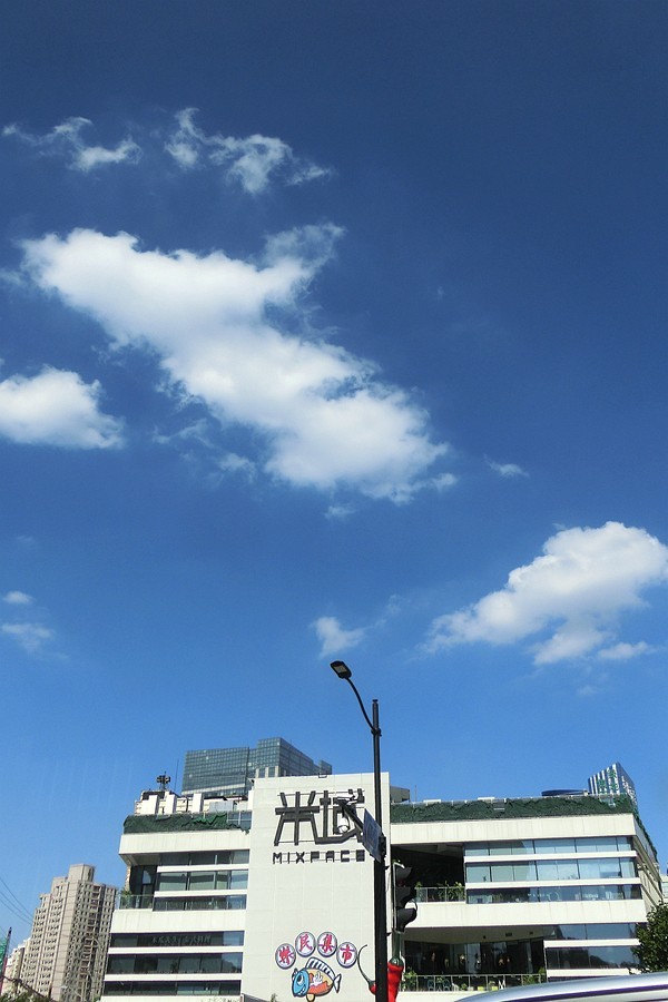 赤日炎炎去扫街