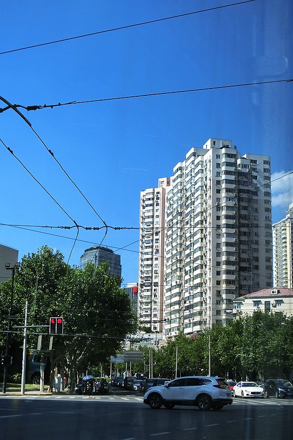 赤日炎炎去扫街