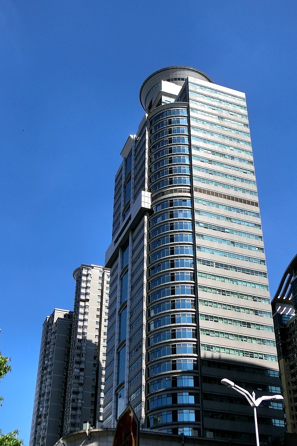 赤日炎炎去扫街