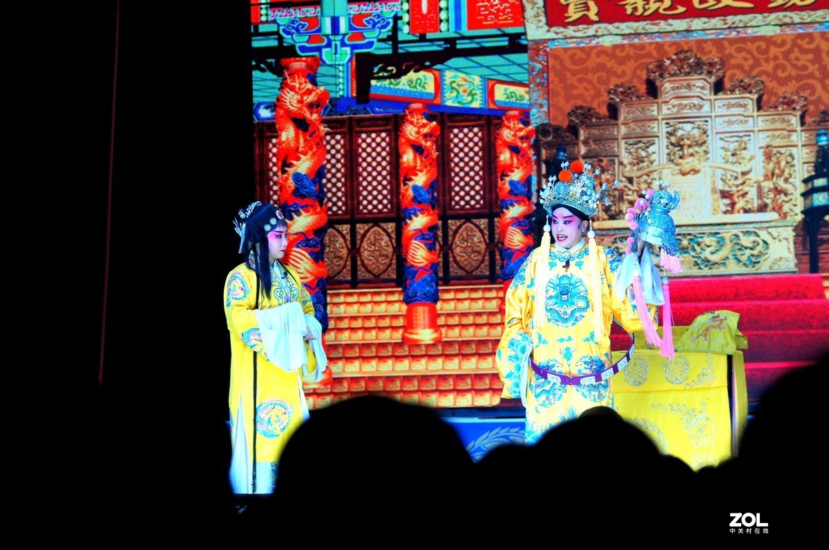 来看演出了，手动定焦加C3