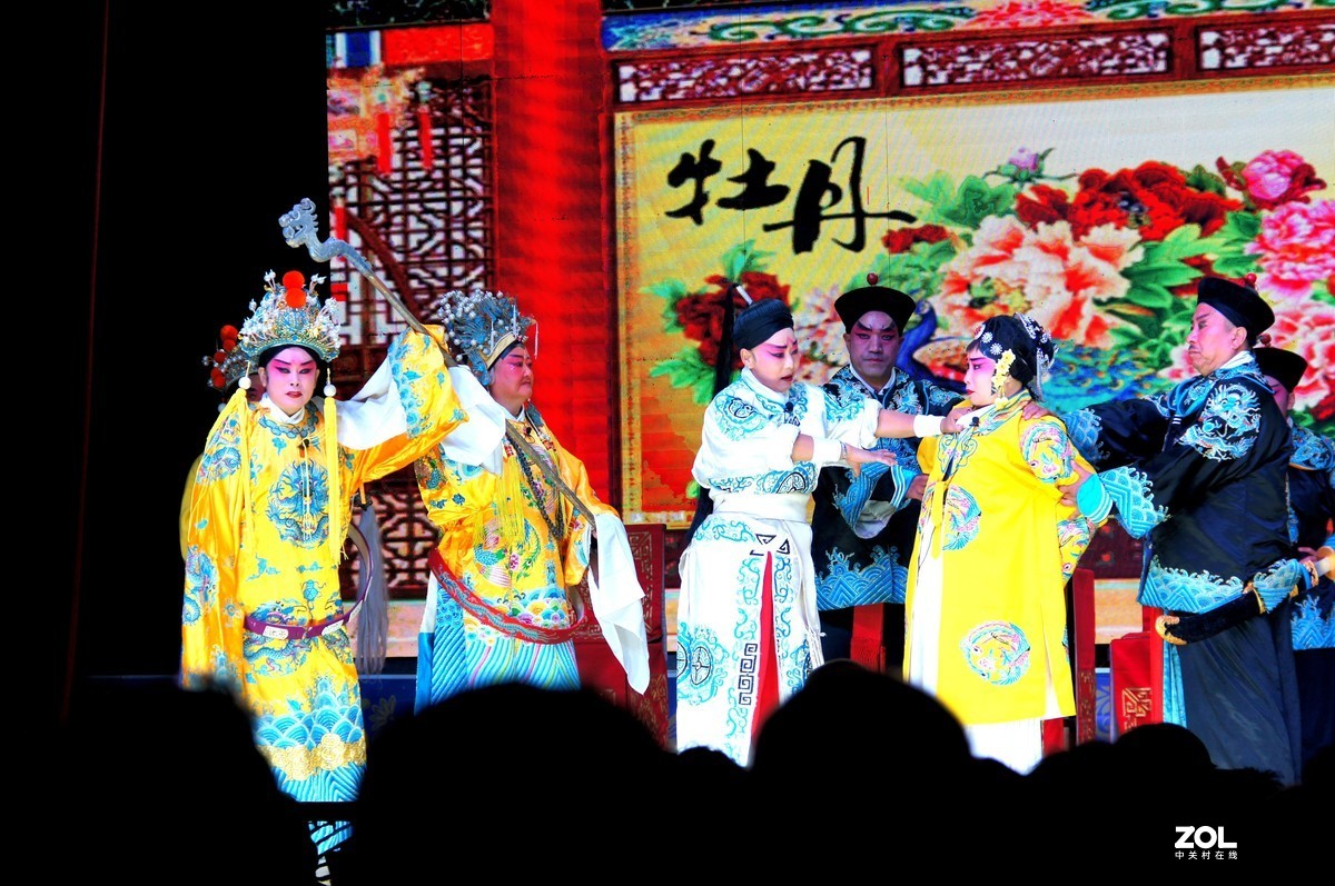 来看演出了，手动定焦加C3