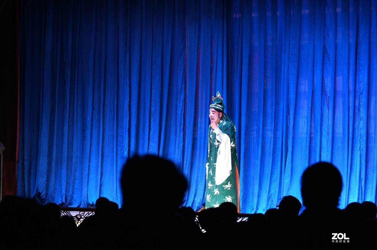 来看演出了，手动定焦加C3