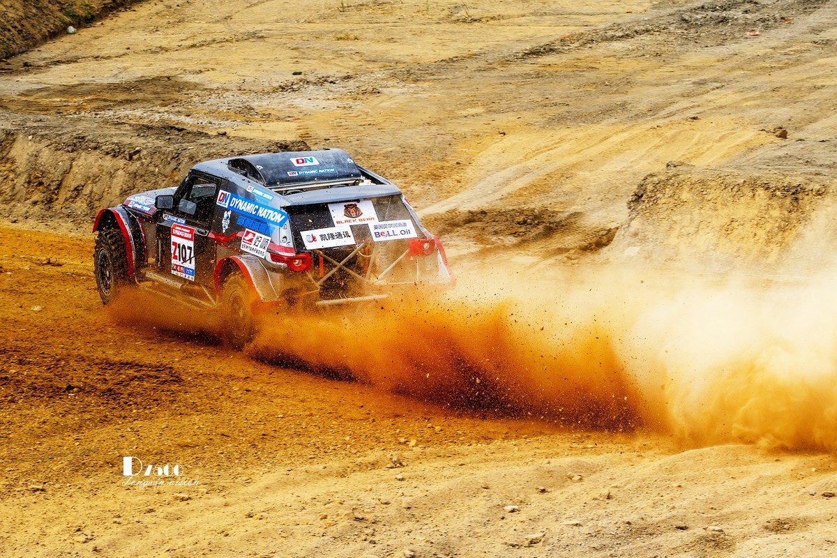 百年赛道飙车（69）