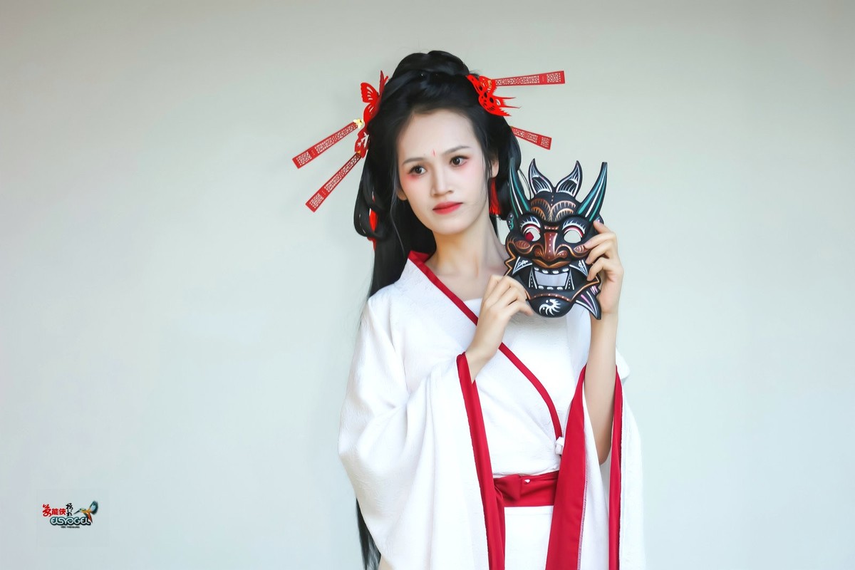 【国风战袍鬼面具美女】---冰冰