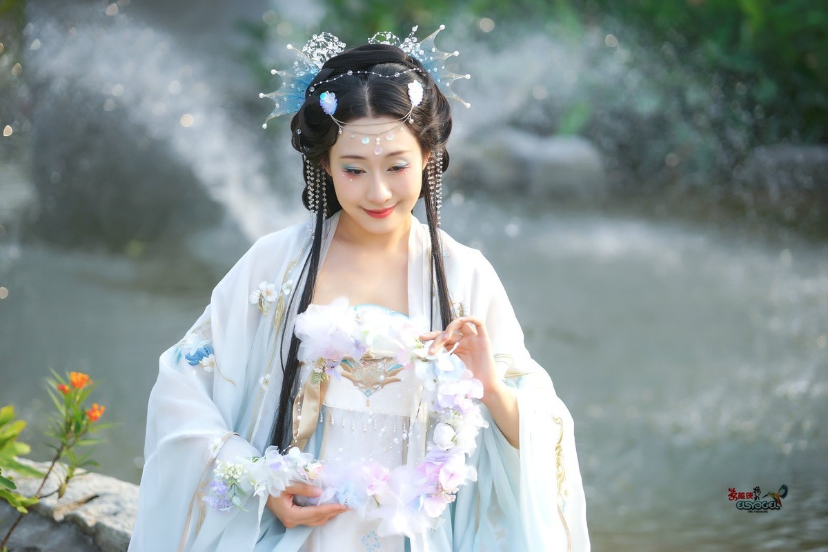 【瑶池仙子】---银璐