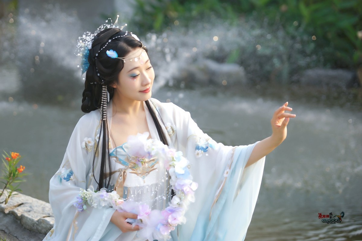 【瑶池仙子】---银璐