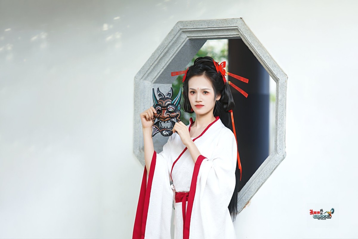 【国风战袍鬼面具美女】---冰冰