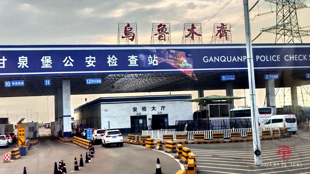 天山天池摄影|      周鸣天