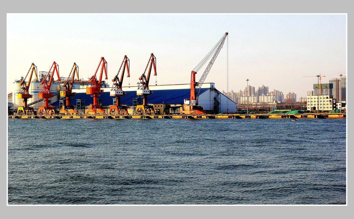 雪后日出秦皇岛西港行