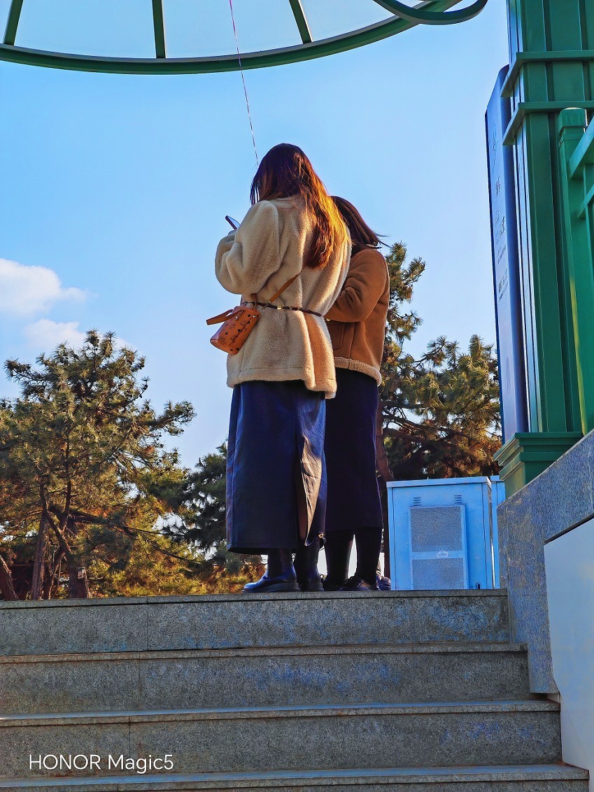冬季杂拍乱七八糟《风景，海鸥和妹子》抢个位欣赏！哈哈！！