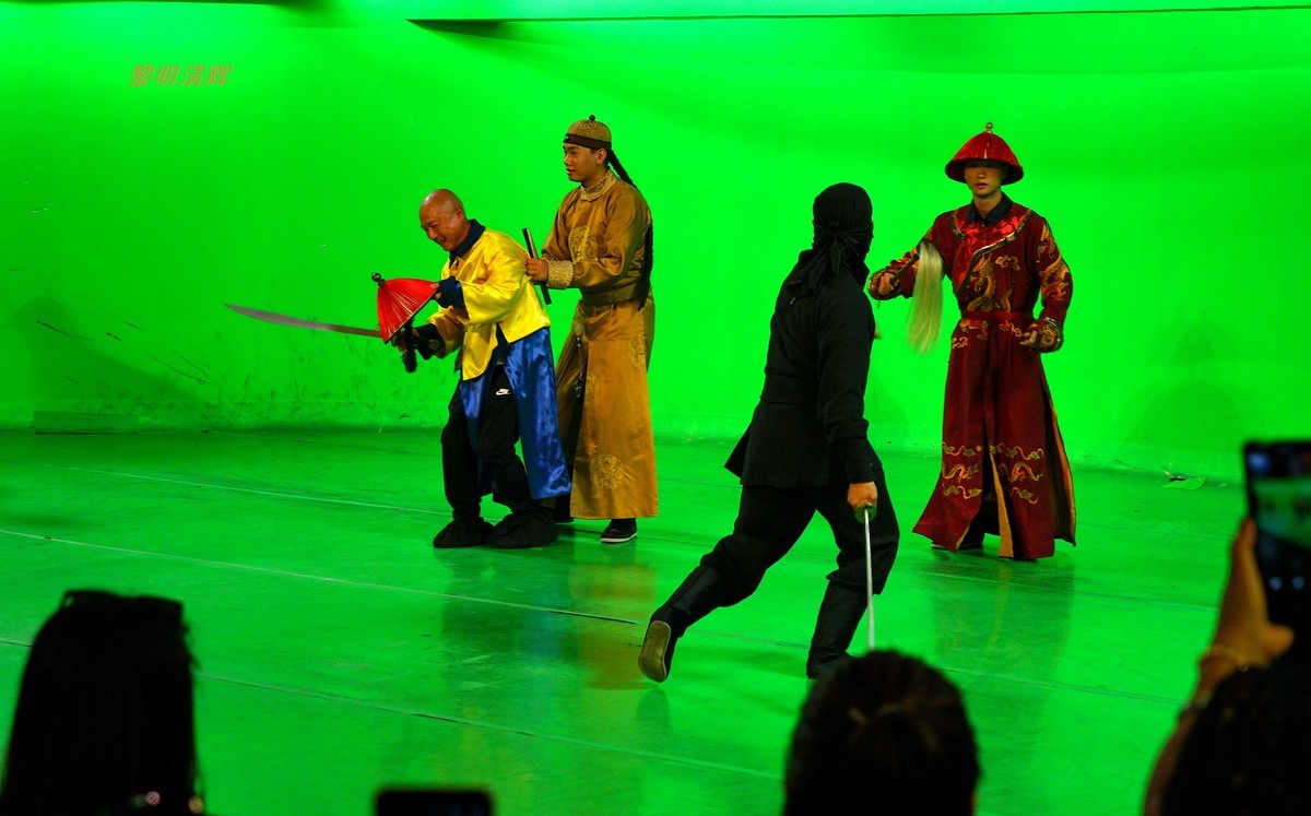 明清宫苑：绿背景棚拍系列—3