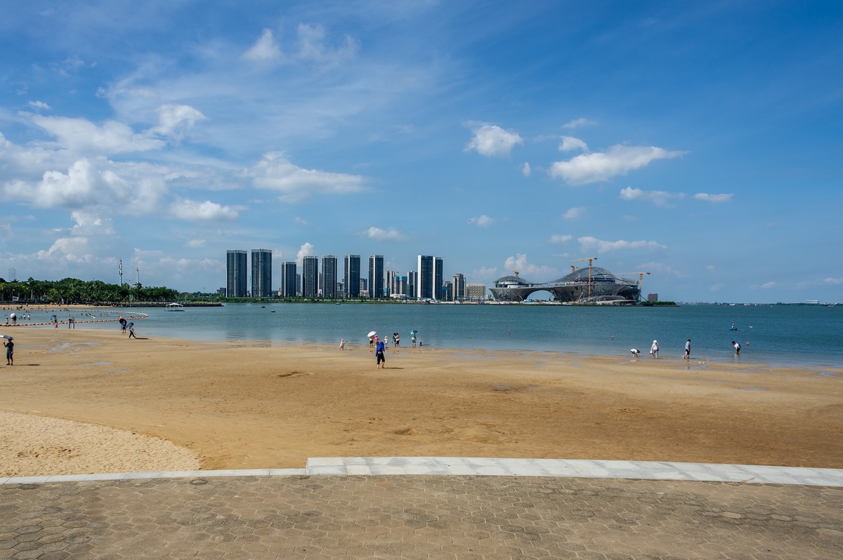 “翡翠项链” 金沙湾，迷人的海滨风情