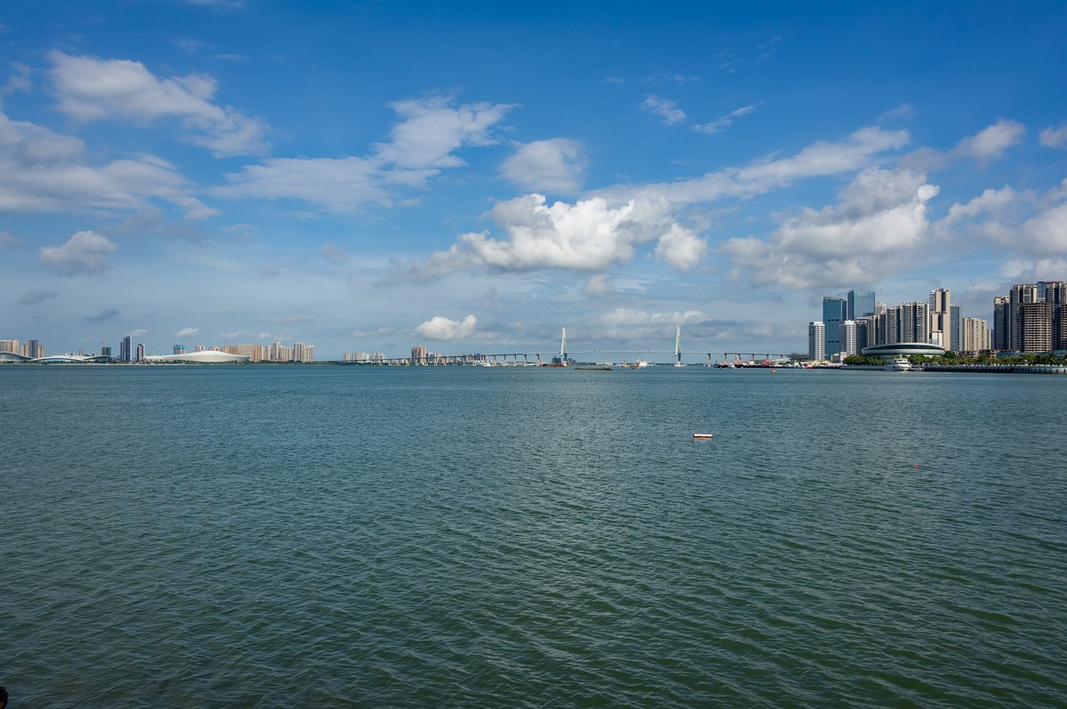 “翡翠项链” 金沙湾，迷人的海滨风情