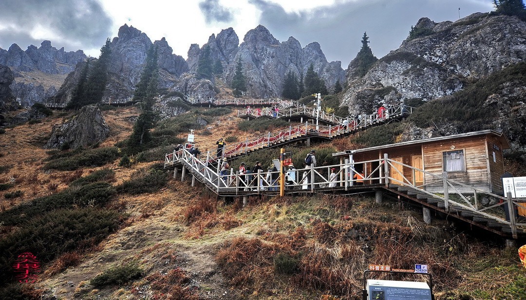 天山天池摄影|      周鸣天