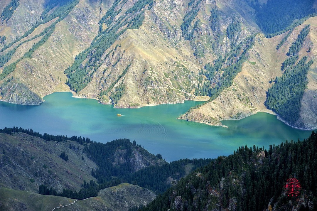 天山天池摄影|      周鸣天