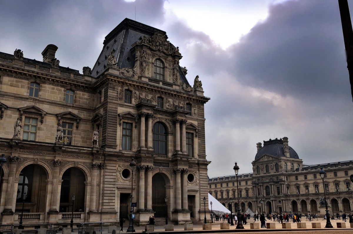 卢浮宫游拍