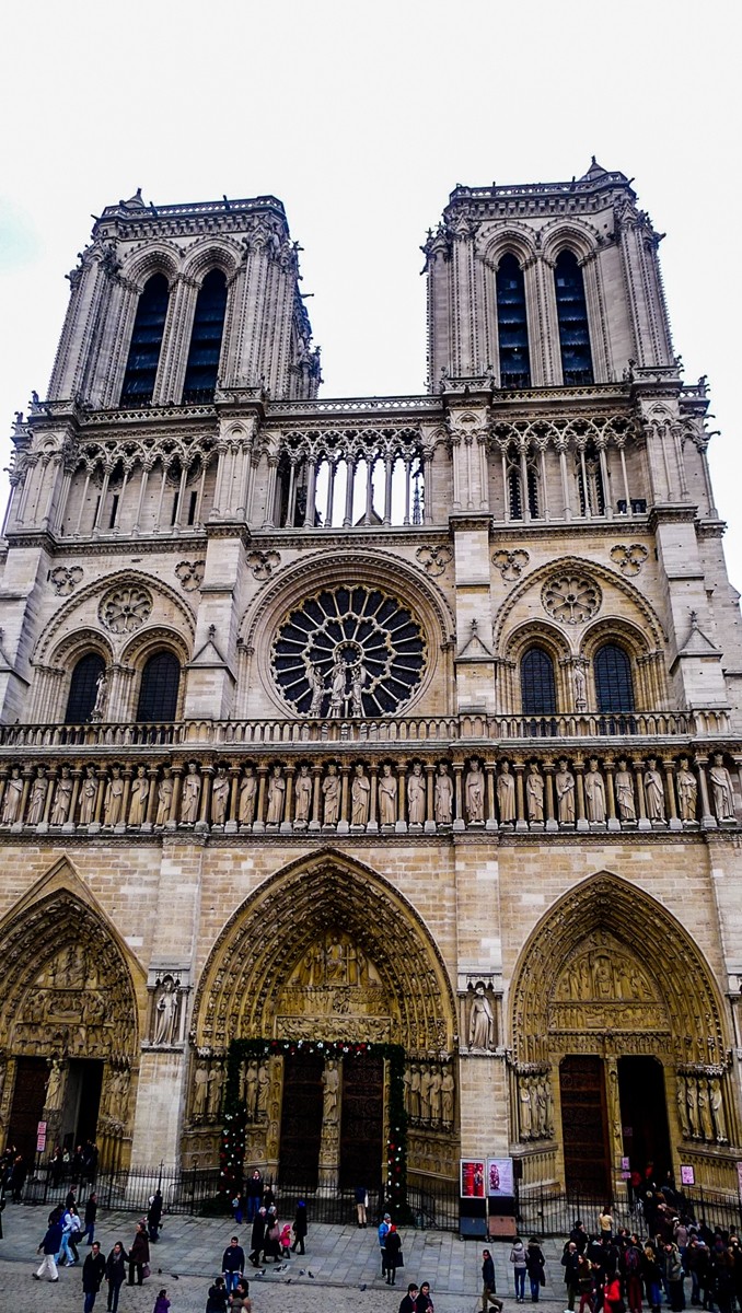 回味“巴黎圣母院”大教堂