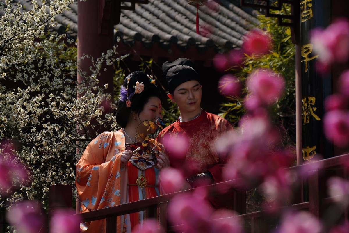 东湖梅园环境人像小品