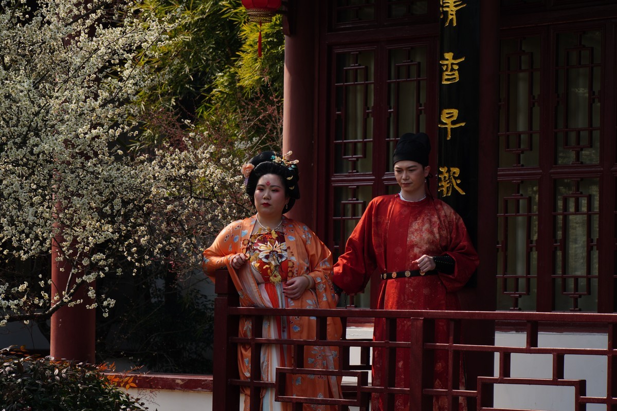 东湖梅园环境人像小品