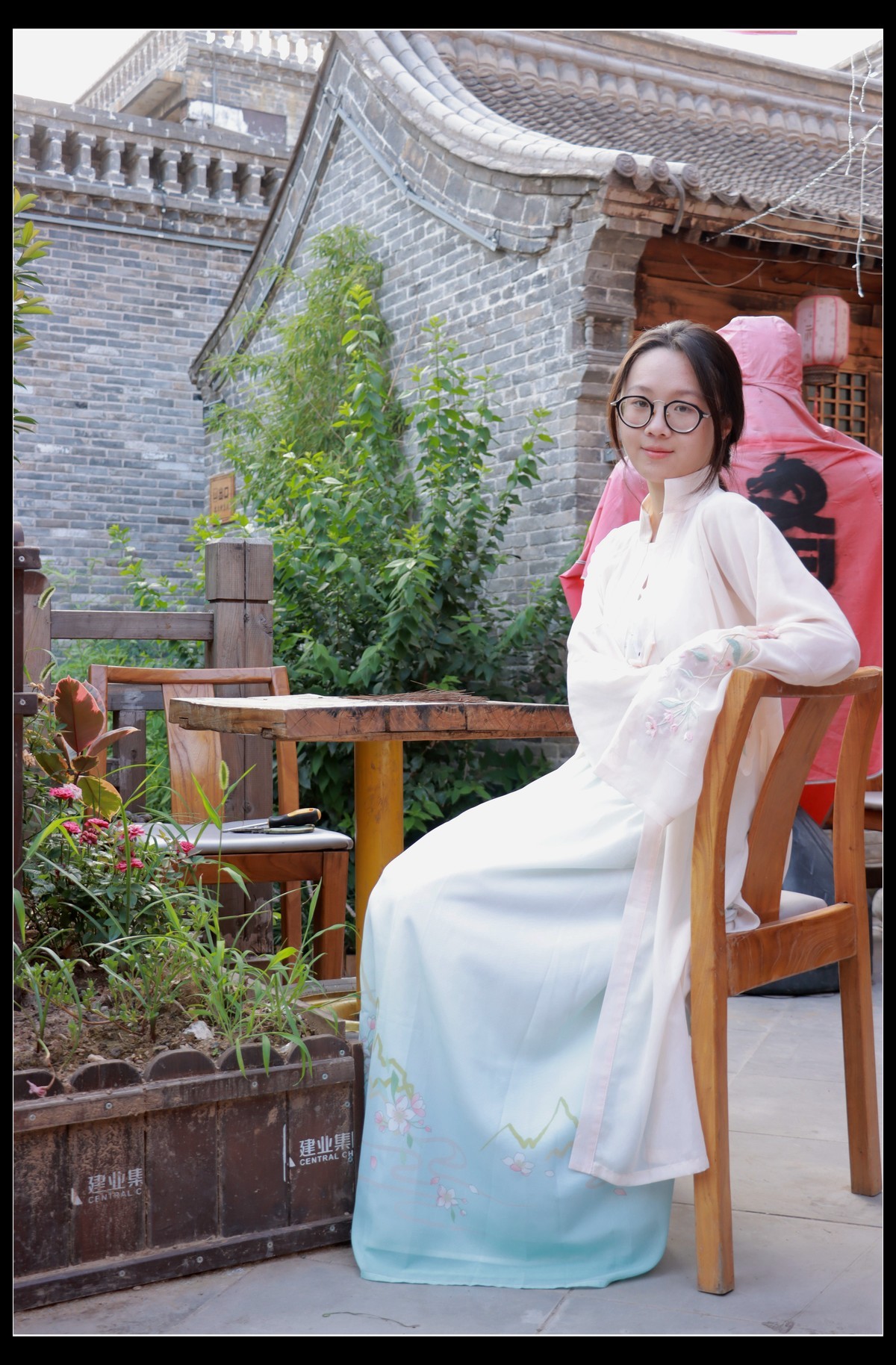 眼 睛 汉 服  - 下