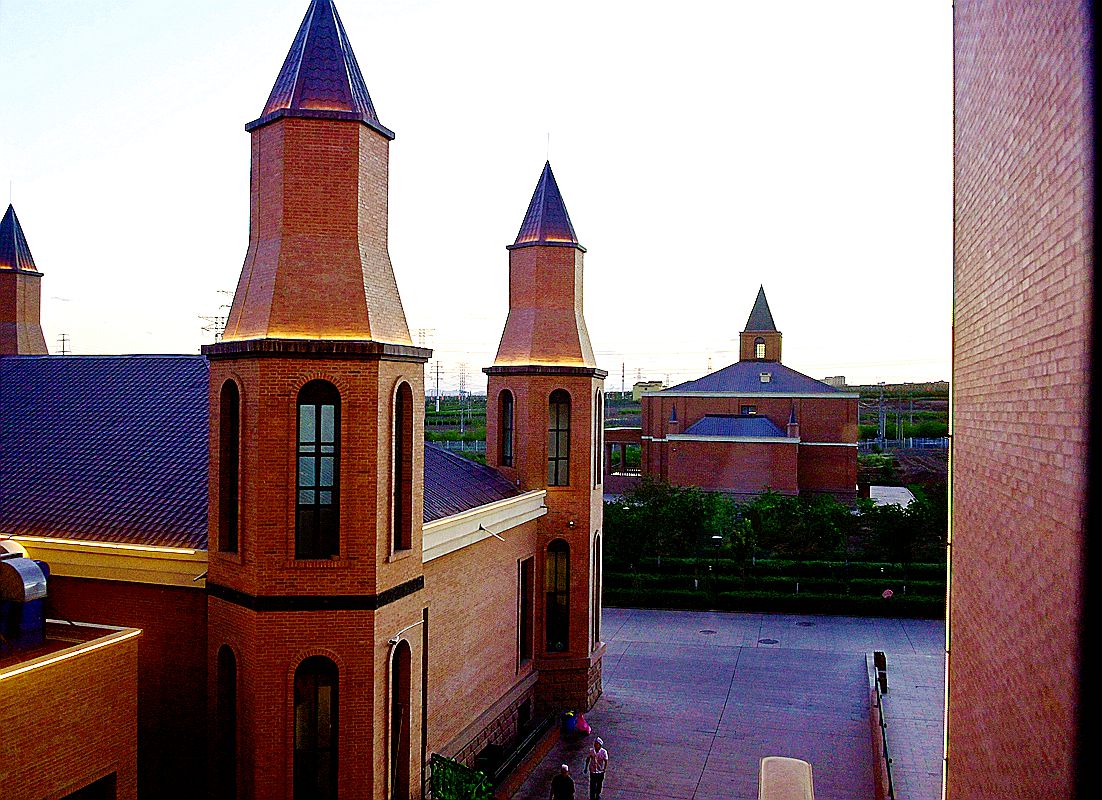 北 疆 游 [  吐鲁番市火山红酒庒  }   { 88 }