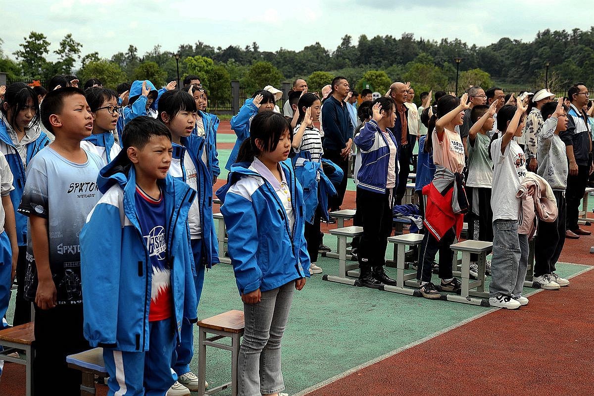 庆六一“邻水喜乐年华走进邻水西天小学”