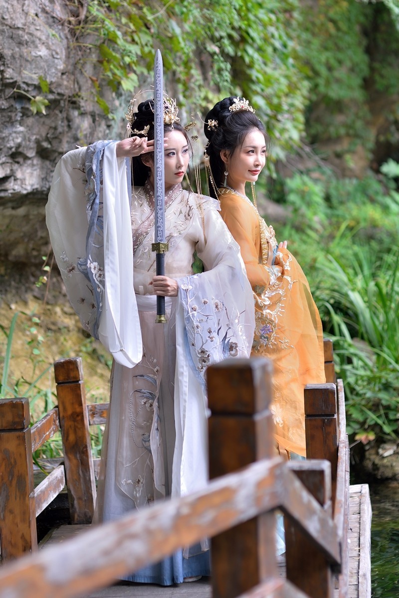 【视觉光影】 灵 岩 侠 女 （5）