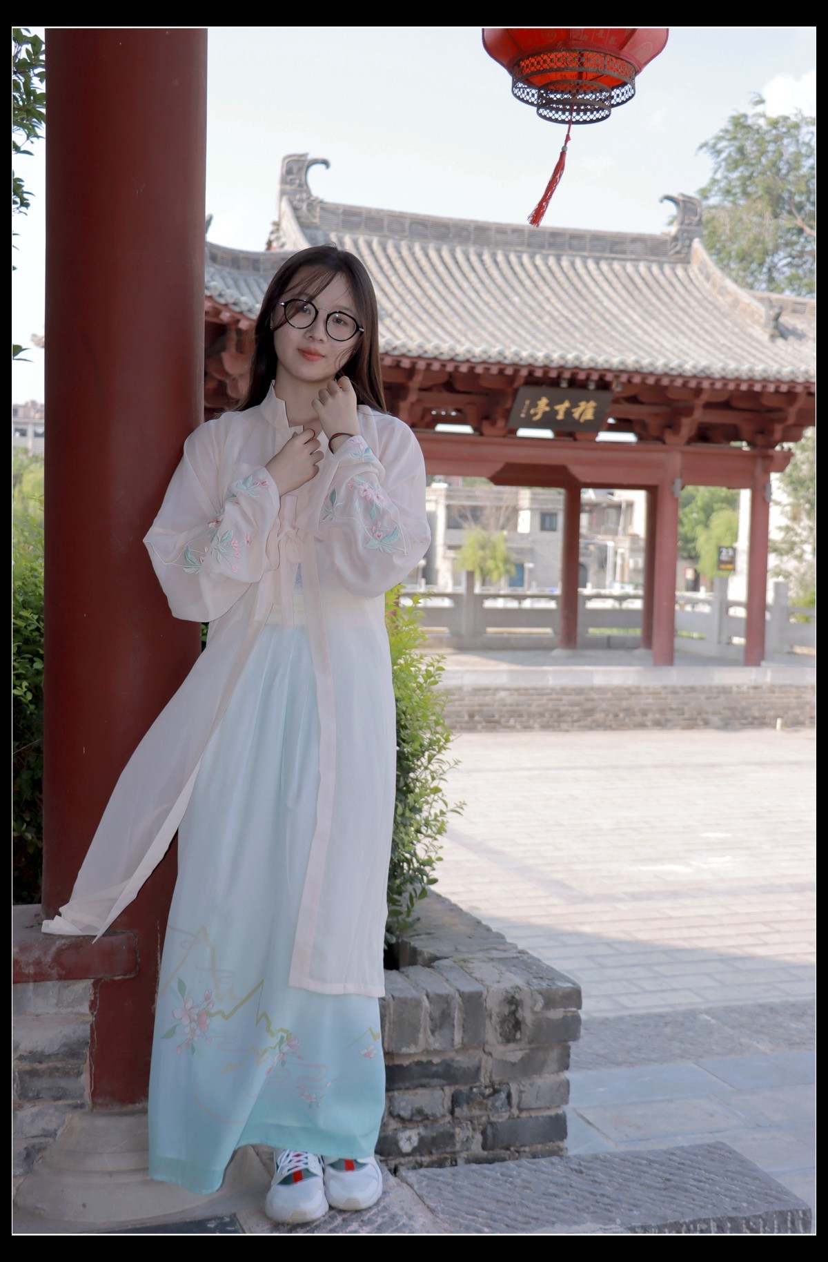 眼 睛 汉 服  - 下