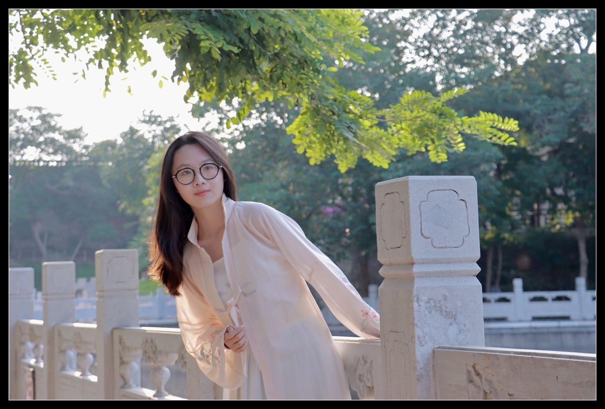 眼 睛 汉 服  - 下