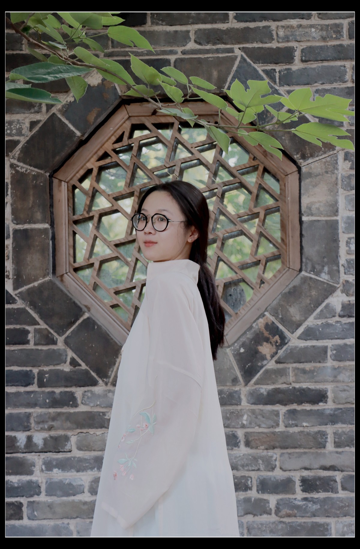 眼 睛 汉 服  - 下