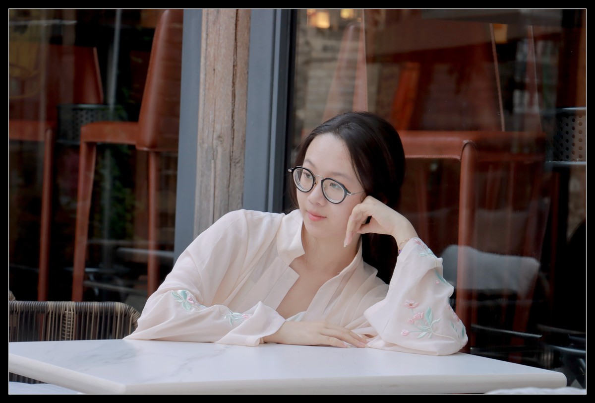 眼 睛 汉 服  - 下