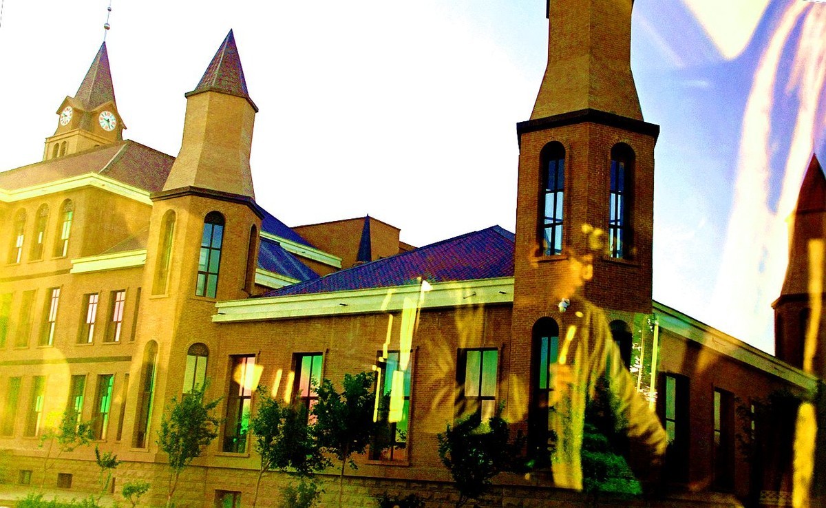 北 疆 游 [  吐鲁番市火山红酒庒  }   { 88 }