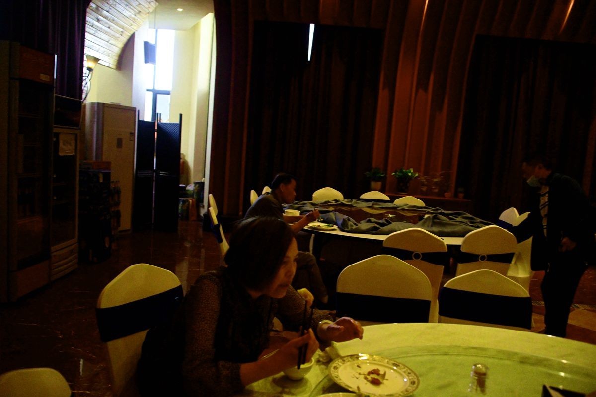 北 疆 游 [ 吐鲁番市火山红酒庒 } { 90 }