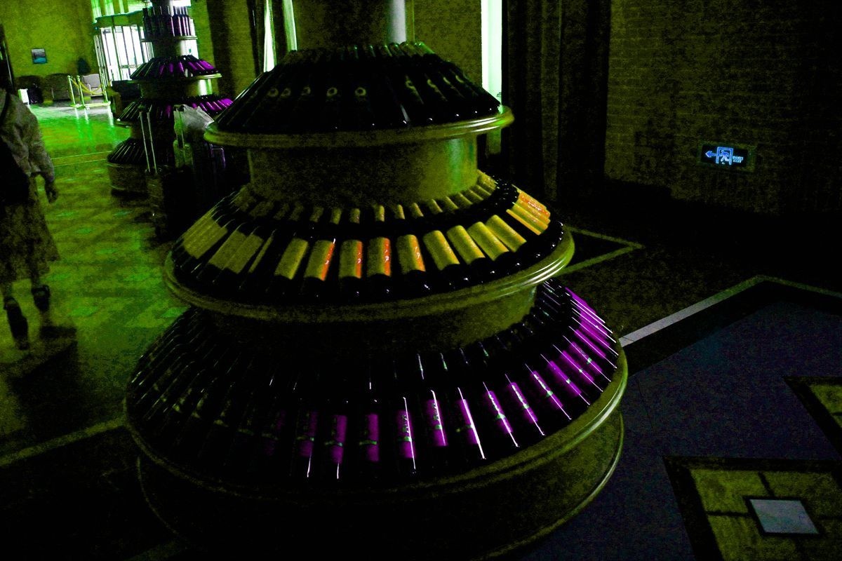 北 疆 游 [ 吐鲁番市火山红酒庒 } { 90 }