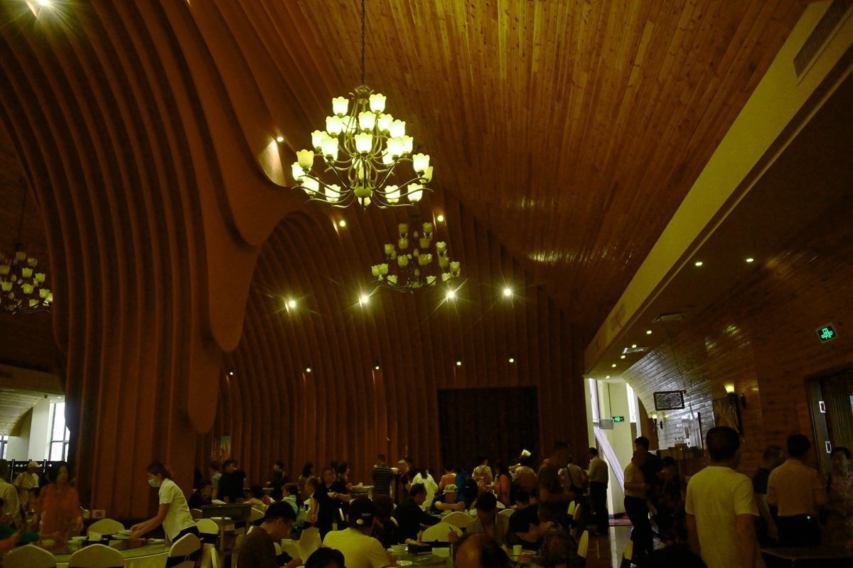 北 疆 游 [ 吐鲁番市火山红酒庒 } { 90 }