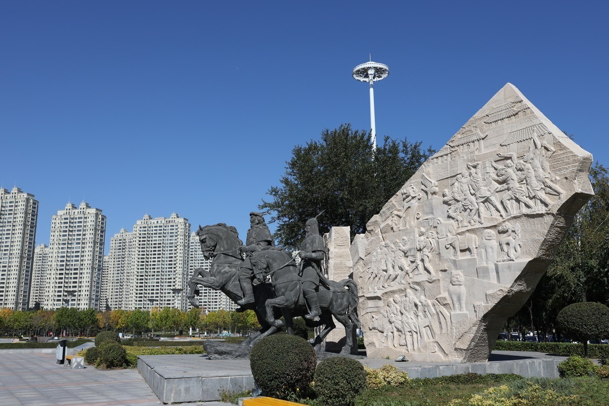 国庆快乐    雕塑-走向北京