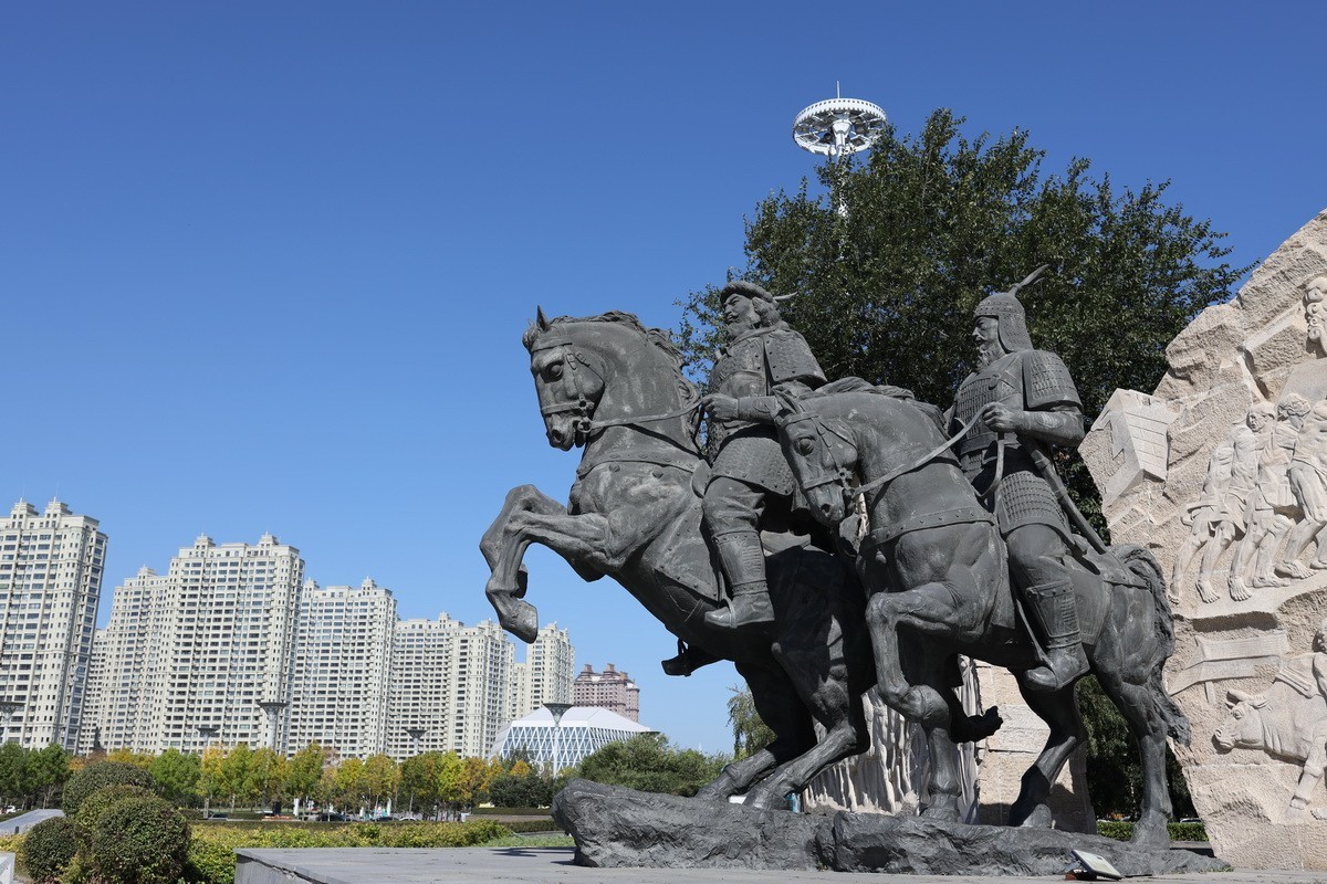 国庆快乐    雕塑-走向北京