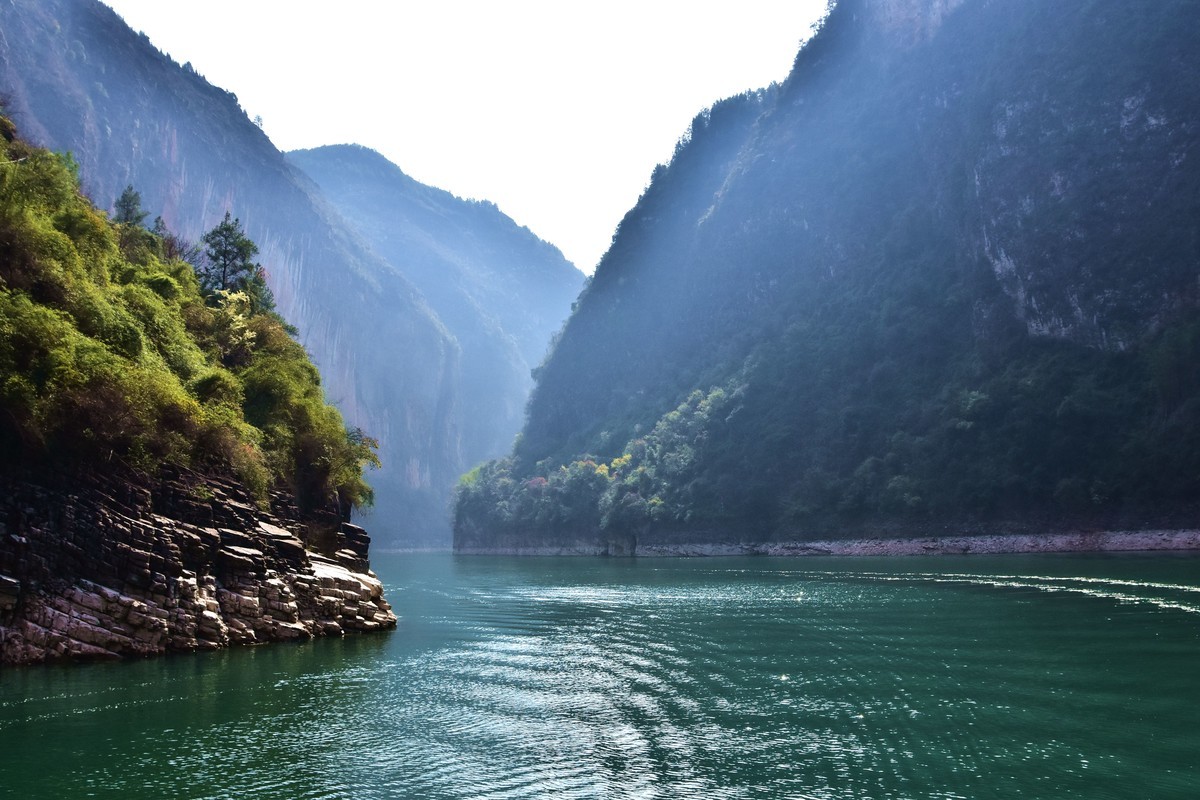 走过长江三峡。