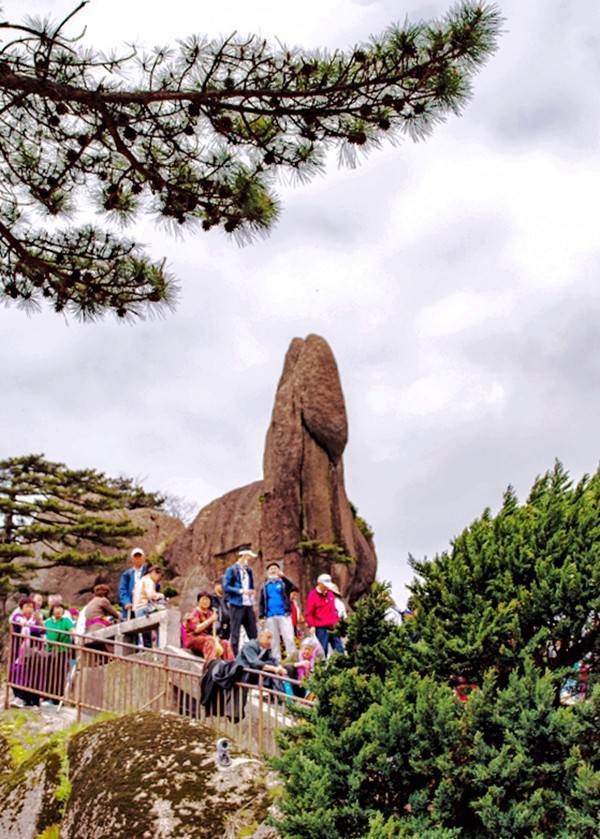 黄山--峰峦随镜入画来【11】