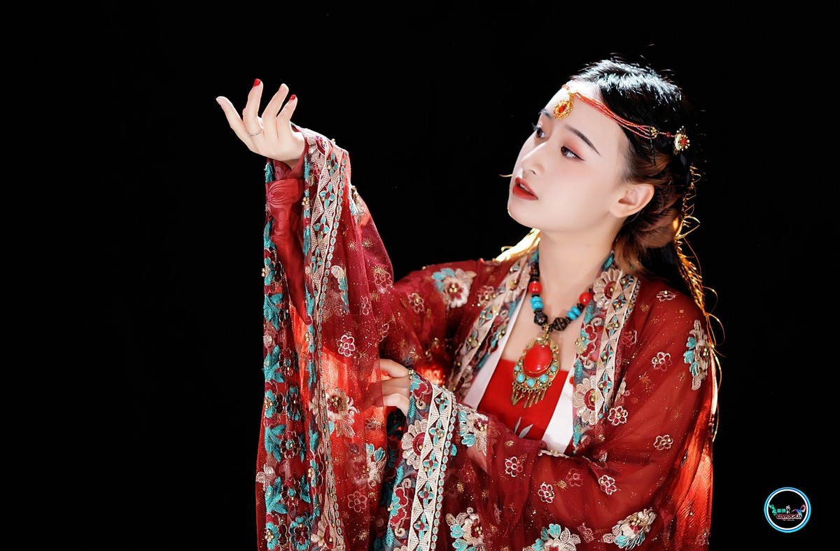 【西汉美女】---暮夏