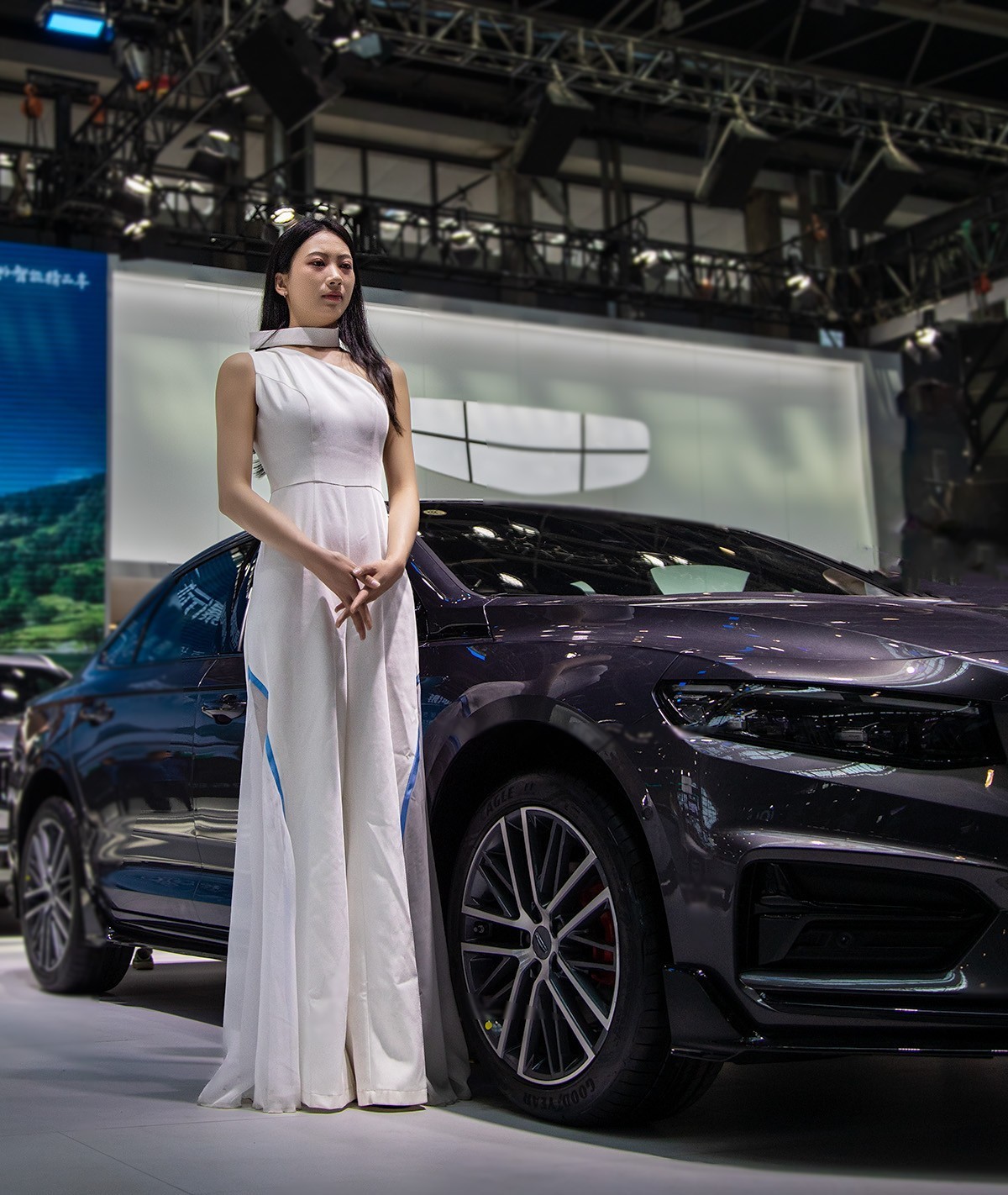 豪车与美女 【2024石家庄国际汽车博览会】