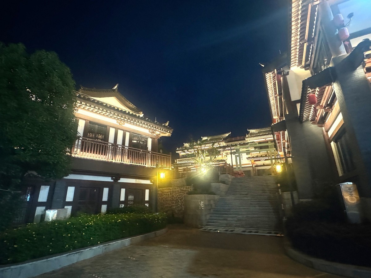 曲靖南中爨城之夜[手机图]--1