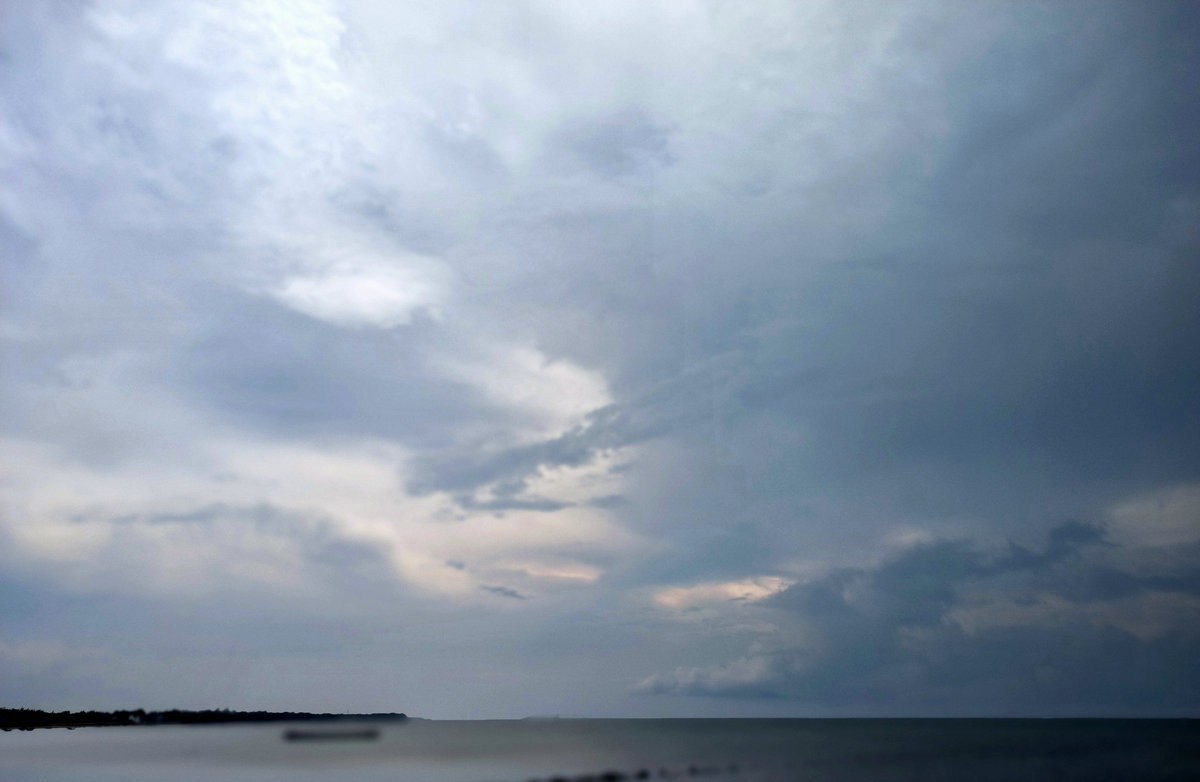 2024夏 海南环岛行（156）夜晚的临高县城