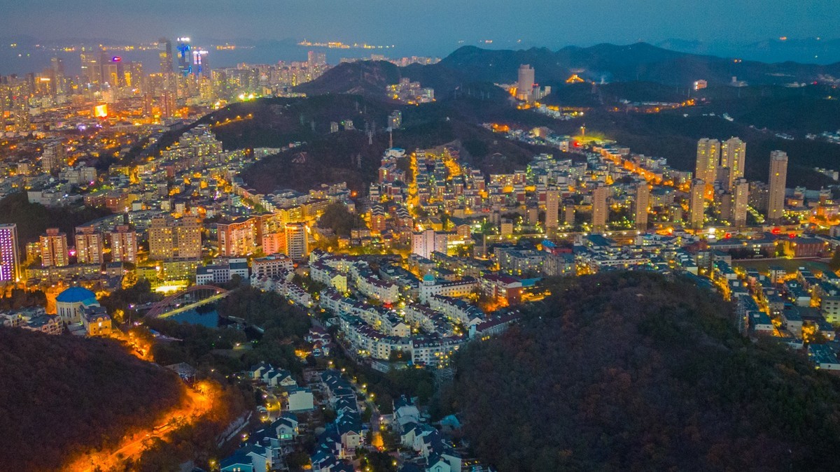 鸟瞰大连，万家灯火------